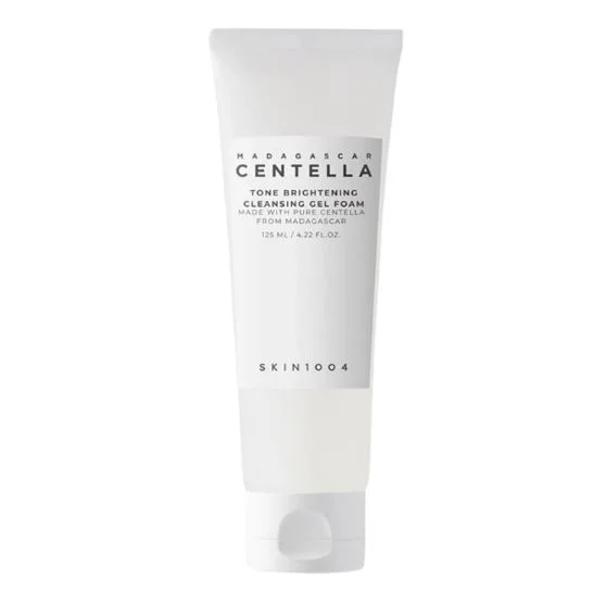 Skin1004 Madagascar Tone Brightening Cleansing Foam